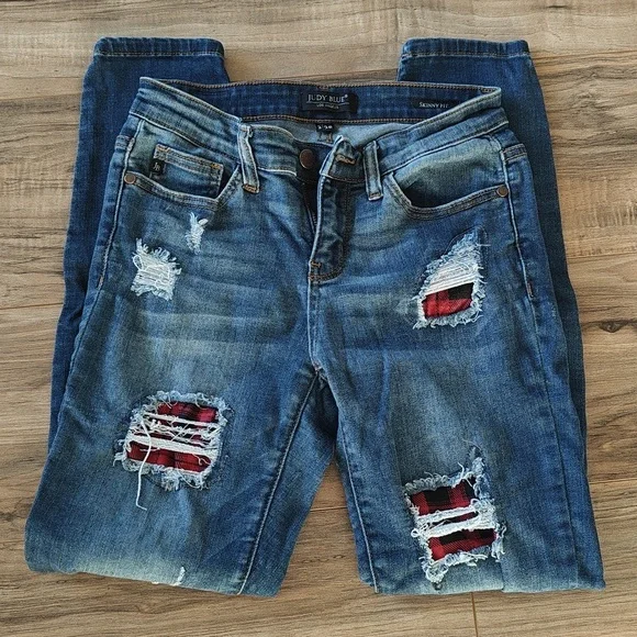 🎉Host Pick🎉 EUC Distressed Plaid Patch Skinny Jeans - Picture 1 of 7